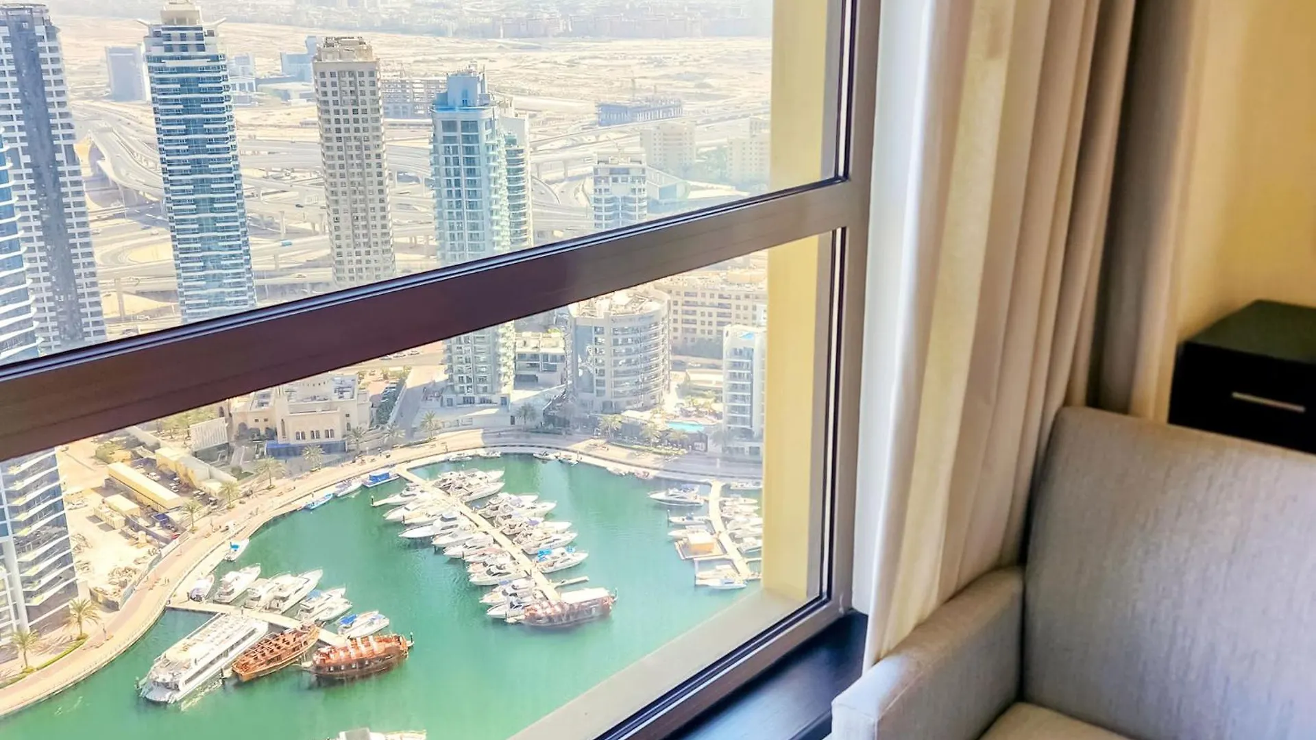 Marina And Sea View Luxury Apartment Dubai